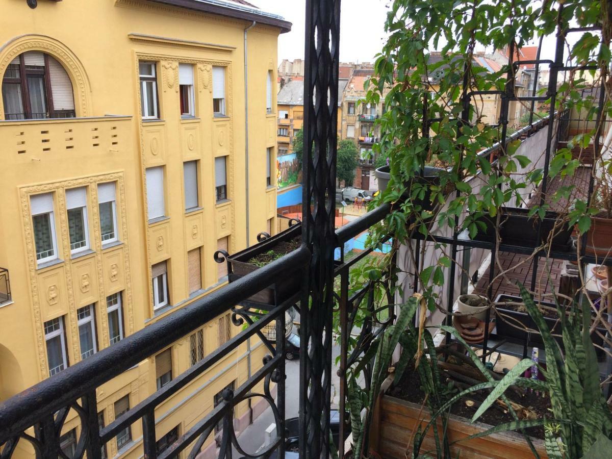 Rakoczi Central Apartment Budapest Bagian luar foto